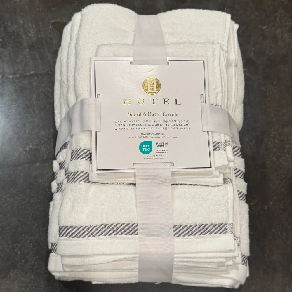 White and Gray 6-Piece Bath Towel Set